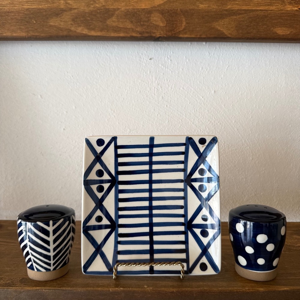 3pc MH Blue White Ceramic Salt Pepper Shakers Square Serving Plate